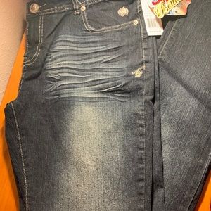 Women size 13/14 skinny leg jeans